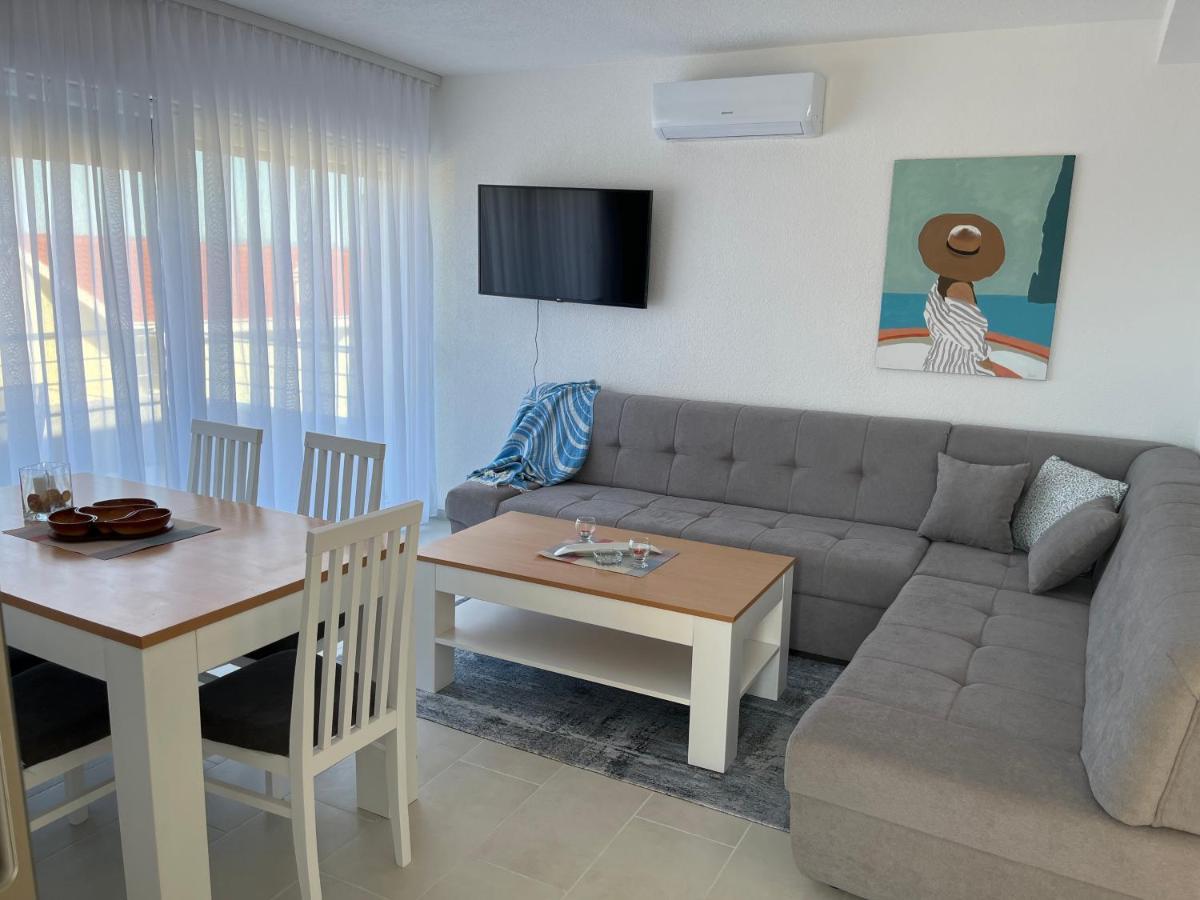 Sea View, Peaceful. Apartamento Makarska Exterior foto