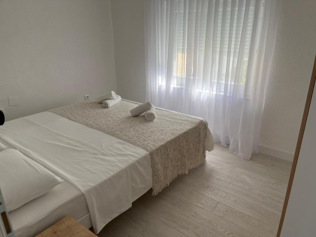 Sea View, Peaceful. Apartamento Makarska Exterior foto