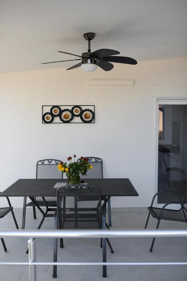 Sea View, Peaceful. Apartamento Makarska Exterior foto