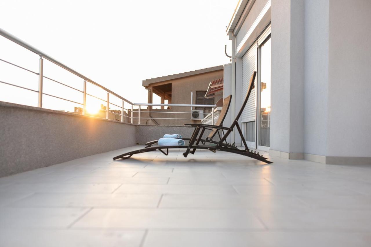 Sea View, Peaceful. Apartamento Makarska Exterior foto